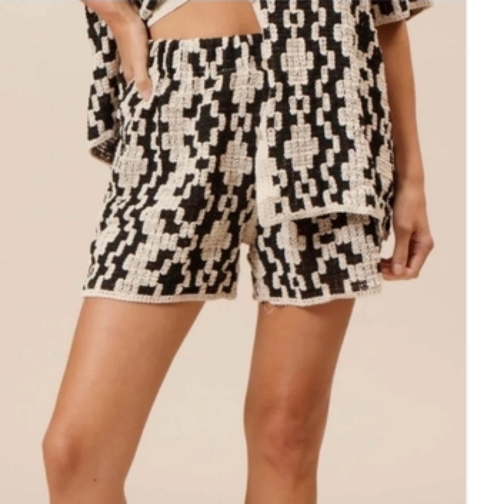 Lucy Paris Huxton Crochet High Waist Cotton Textured Knit Pull-On Shorts, EUC!